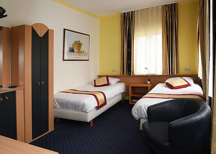 De Uitkijk 3* 法尔肯堡