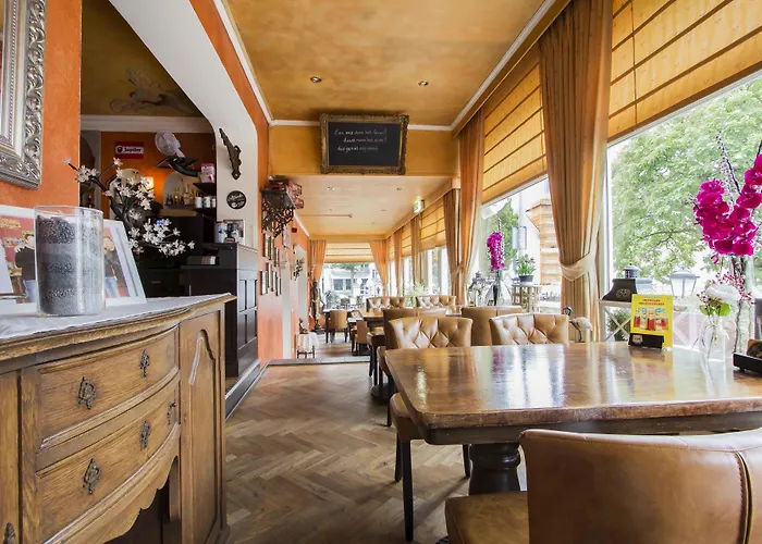 Szálloda De Uitkijk 3*